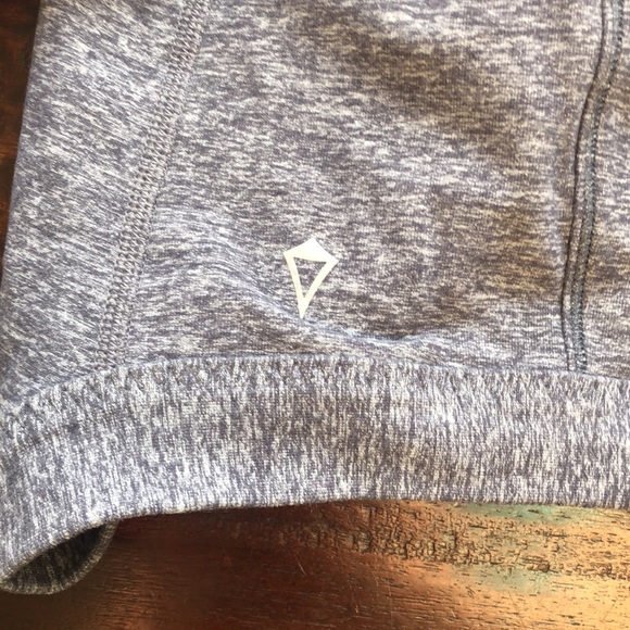 Ivivva by Lululemon Four Count Shrug - Picture 3 of 9